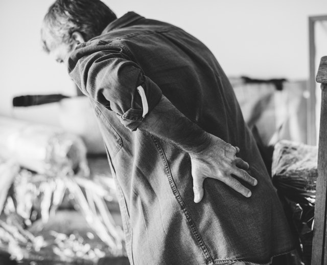 ¿Cómo tratar el dolor crónico de espalda?